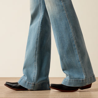 Ariat Women’s Maryland High Rise Slim Trouser Jean 10072964 in light wash stretch denim with a flattering western fit and trouser leg design.