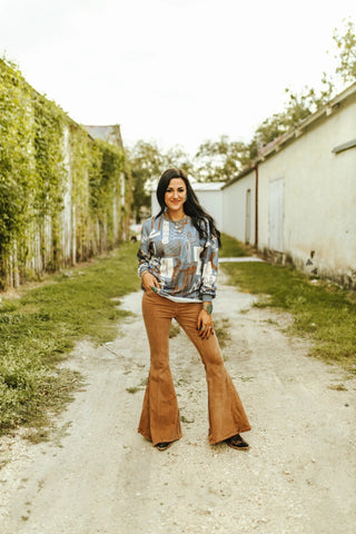 2Fly Women’s Tackroom Talks Long Sleeve Graphic Top – Cozy Lined Western Style - Cowboy Swagger2Fly Women’s Tackroom Talks Long Sleeve Graphic Top – Cozy Lined Western Style