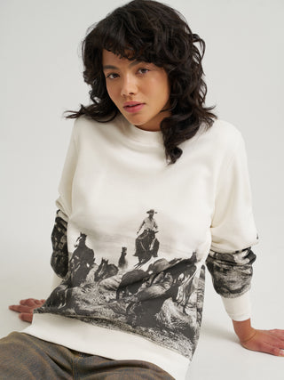 Wrangler Women’s Western Desert Scene Crewneck Sweatshirt – White