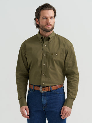 Classic meets rugged with the Wrangler George Strait Collection Long Sleeve Olive Green Western Shirt. Comfortable, durable, and perfect for work or everyday Western wear.