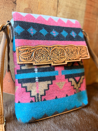 Angel Ranch Conceal Carry Ppnk Woven Blanket Crossbody Purse - Cowboy SwaggerAngel Ranch Conceal Carry Ppnk Woven Blanket Crossbody Purse