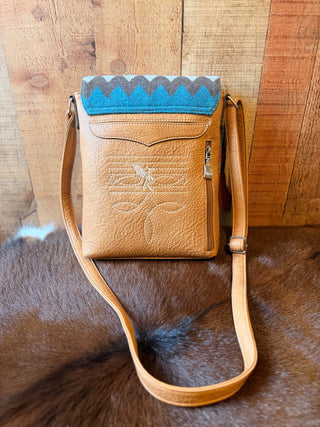 Angel Ranch Conceal Carry Ppnk Woven Blanket Crossbody Purse - Cowboy SwaggerAngel Ranch Conceal Carry Ppnk Woven Blanket Crossbody Purse