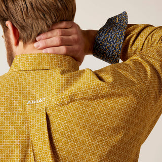 Ariat Mens Wrinkle Free Kellen Classic Fit Serpant Green Print Shirt - Cowboy SwaggerAriat Mens Wrinkle Free Kellen Classic Fit Serpant Green Print Shirt