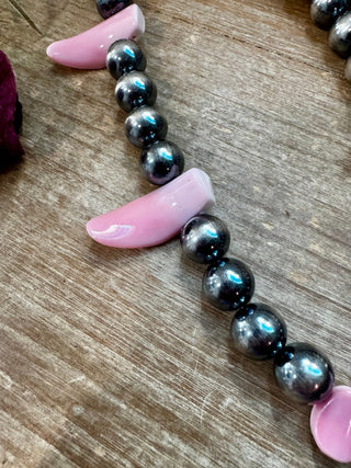 NFR Collection Necklace – 8mm & 14mm Sterling Silver Pearls with Pink Conch Shell – 23" - Cowboy SwaggerNFR Collection Necklace – 8mm & 14mm Sterling Silver Pearls with Pink Conch Shell – 23"Necklaces