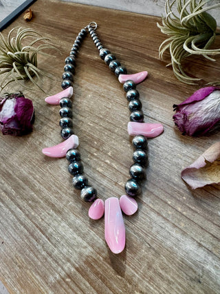 NFR Collection Necklace – 8mm & 14mm Sterling Silver Pearls with Pink Conch Shell – 23" - Cowboy SwaggerNFR Collection Necklace – 8mm & 14mm Sterling Silver Pearls with Pink Conch Shell – 23"Necklaces