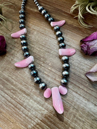 NFR Collection Necklace – 8mm & 14mm Sterling Silver Pearls with Pink Conch Shell – 23" - Cowboy SwaggerNFR Collection Necklace – 8mm & 14mm Sterling Silver Pearls with Pink Conch Shell – 23"Necklaces