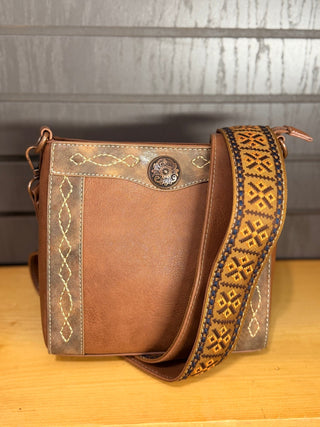 Nocona Ivy Western Conceal Carry Crossbody Bag with Copper Concho – Brown - Cowboy SwaggerNocona Ivy Western Conceal Carry Crossbody Bag with Copper Concho – Brown