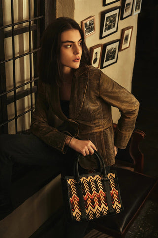 Nuevas Vista Crossbody Bag - Cowboy SwaggerNuevas Vista Crossbody Bag