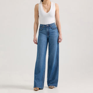 Wrangler Retro Bailey Wide Leg Jean – High Rise – Yvette Wash Women’s Western Denim - Cowboy SwaggerWrangler Retro Bailey Wide Leg Jean – High Rise – Yvette Wash Women’s Western Denim